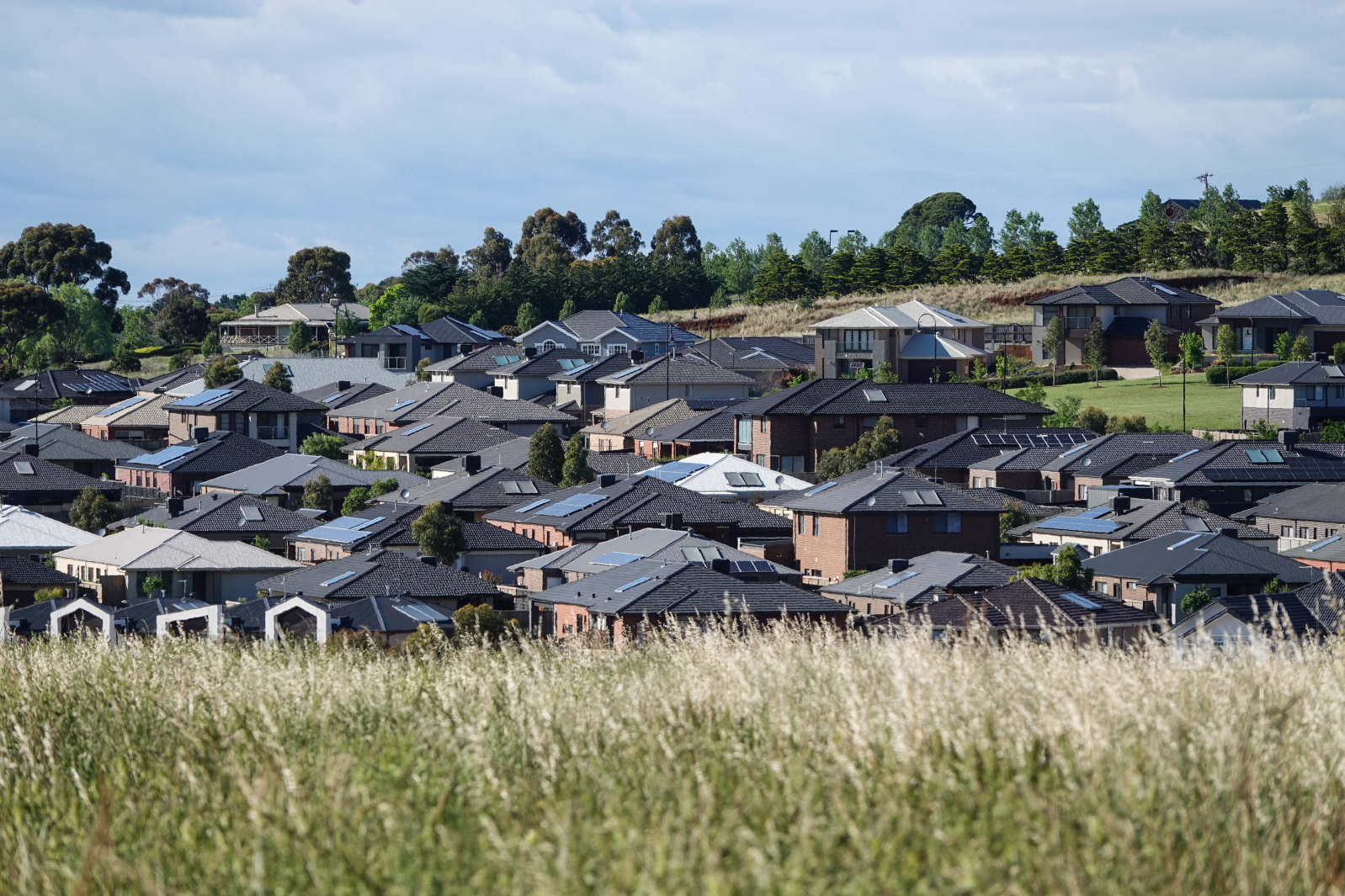 House price rise growth shows signs of slowing