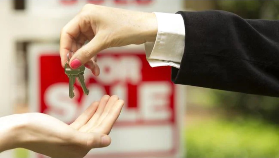 First home or investment property: Which is better for buyers? 4 32