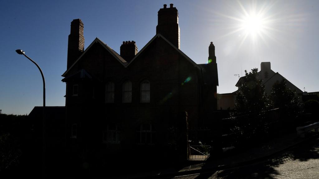 Sydney, Melbourne house prices set for massive growth despite COVID lockdowns, experts say